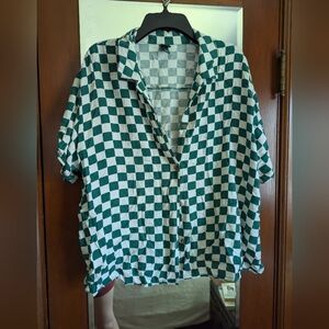 ✨checkered button down✨